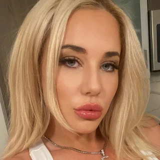 Butt Plug, Savannah Bond | Beeg