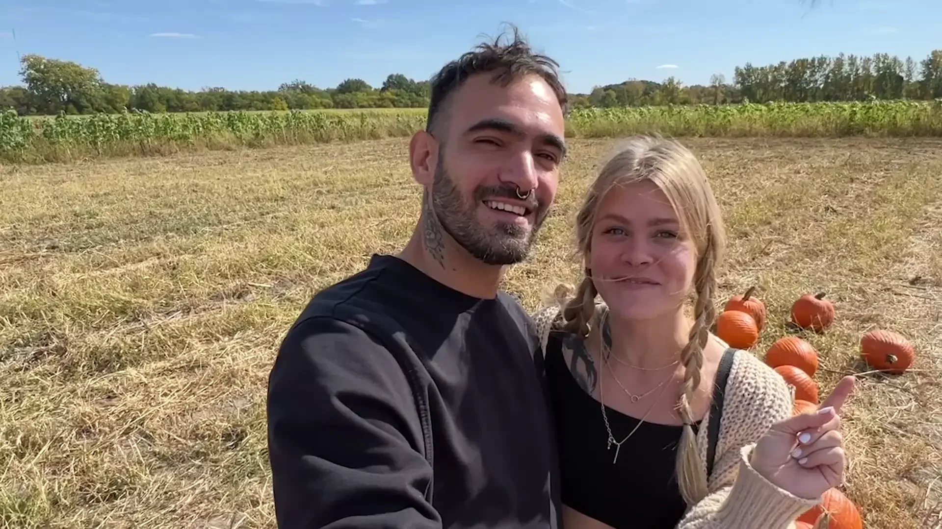 Trick or Treat? Scream Teen Made His Hard Dick Disappear - Sammmnextdoor Date...