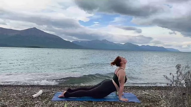 Relaxing Full Body Stretching and Yoga Outdoors with Siri Dahl - Banned from ...