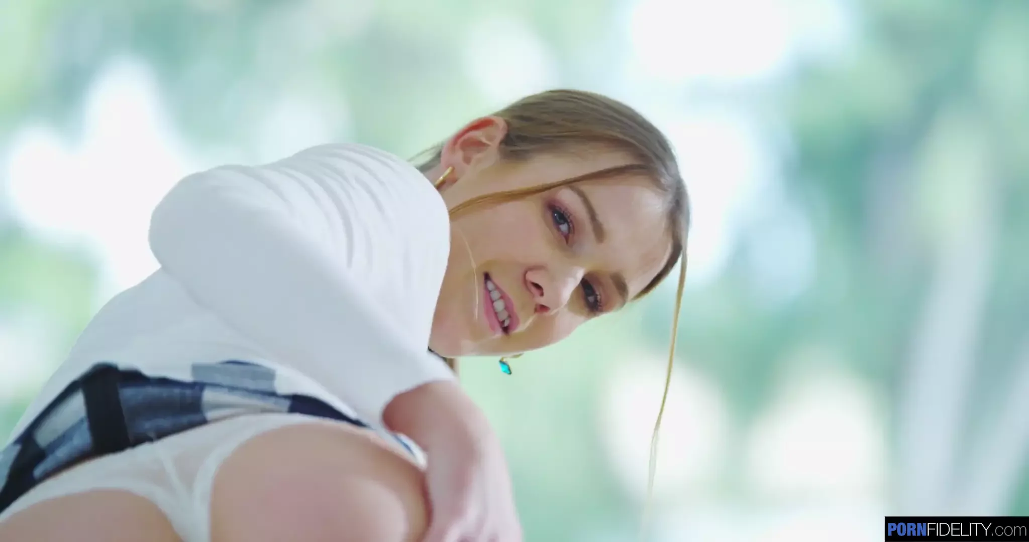 Alexis Crystal Creampied after Deepthroating Cock