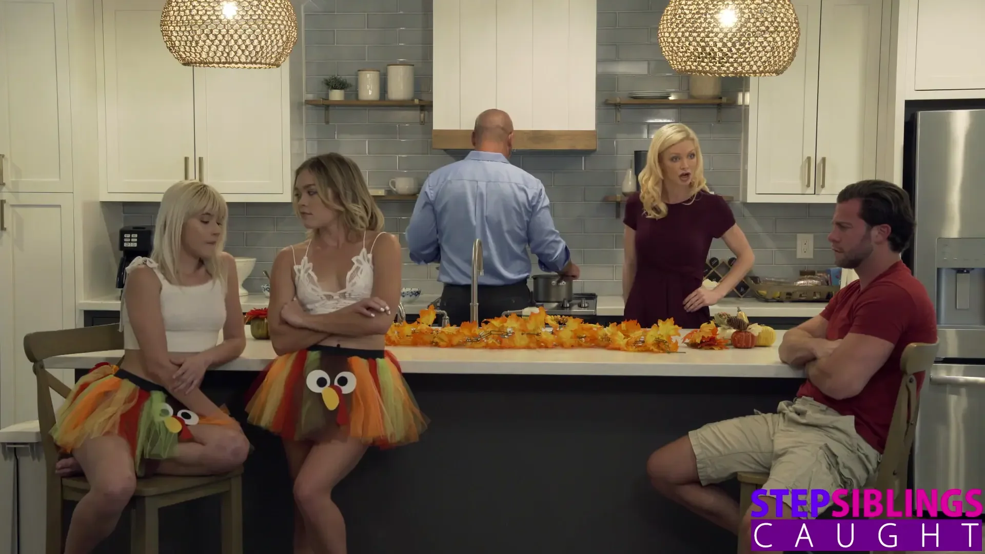 Katie Kush Convinces Stepbro to Stuff Her & Jessie Saints Turkey