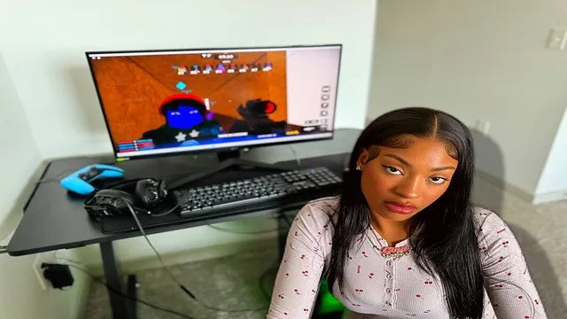 "this Game Sucks, Shoot Your Cum in My Mouth Instead!"
