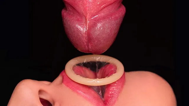 Close Up: Best Milking Mouth Made You Cum Twice in Condom! Broke the Condom a...