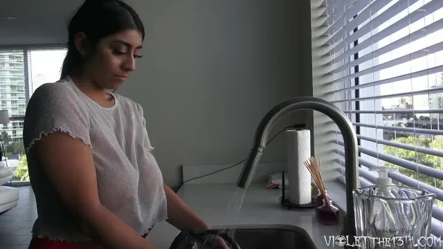 Sexy Dishwashing Voyeur Time