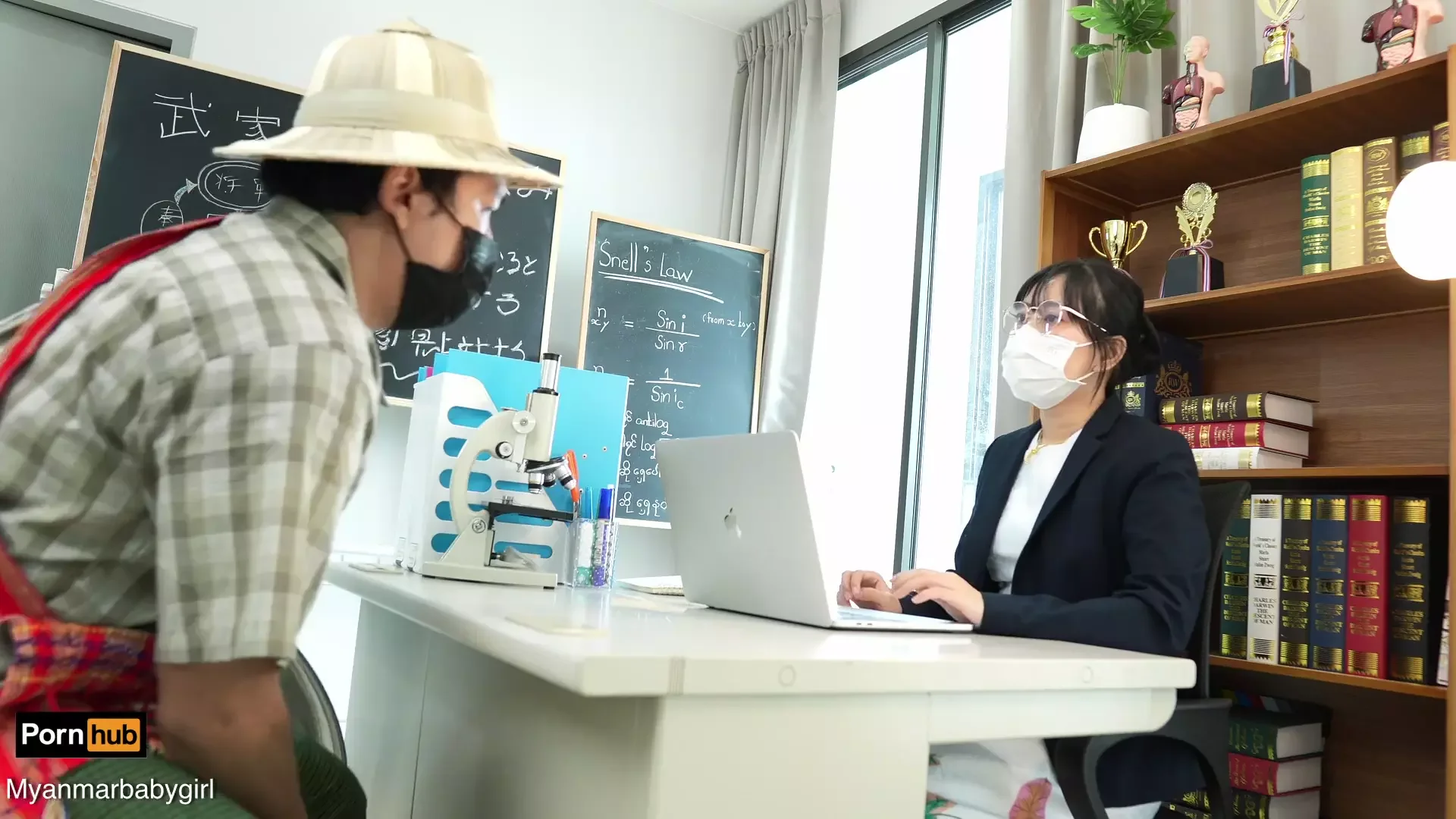 မောင်ဇော့်အဖေ ချစ်သောဆရာမ ( English Subtitles)