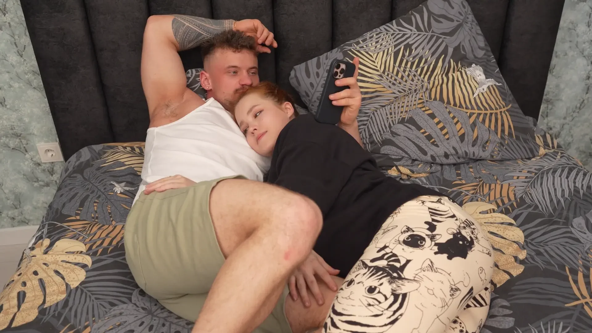 Step Sister and Step Brother have Fun while Parents are Away!